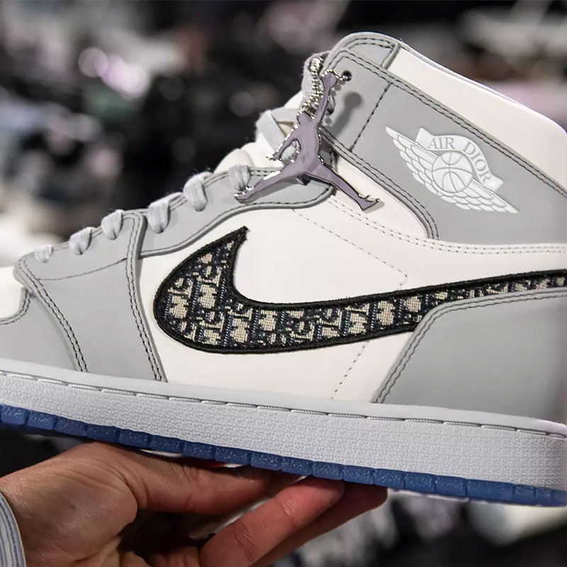 Mr Hou – Dior X Air Jordan 1 High sneaker – Rep Preview Studio